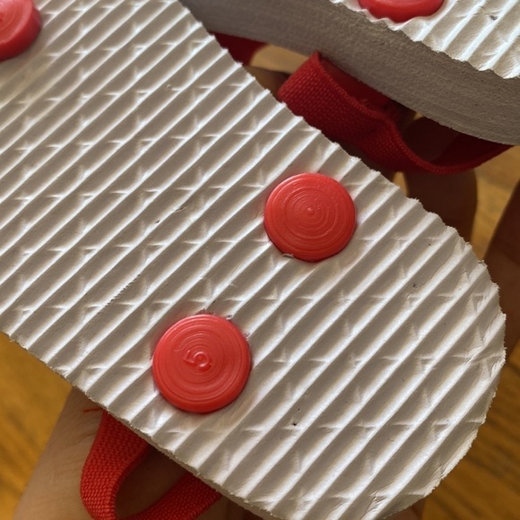 Mickey Mouse Red Sandals Unisex Size 5 - Picture 6 of 7